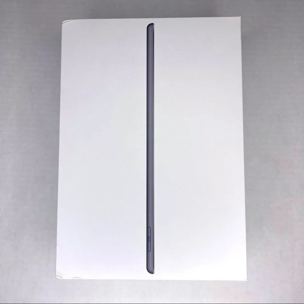 BOX iPad 8th generation box only 32GB